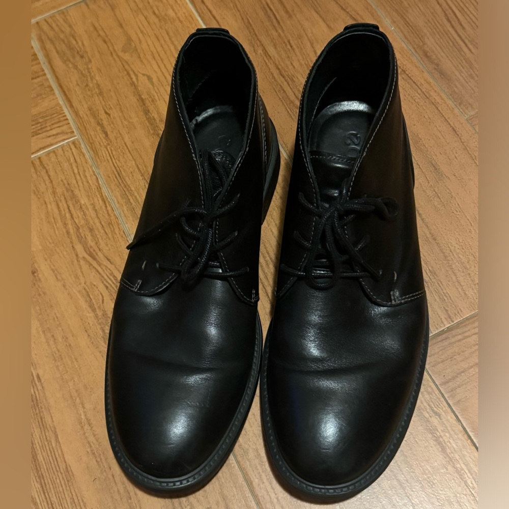ECCO Black Leather Chukka Boots